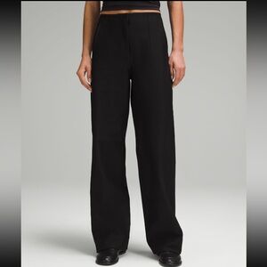 Lululemon Utilitech Relaxed-Fit Mid Rise Trouser
